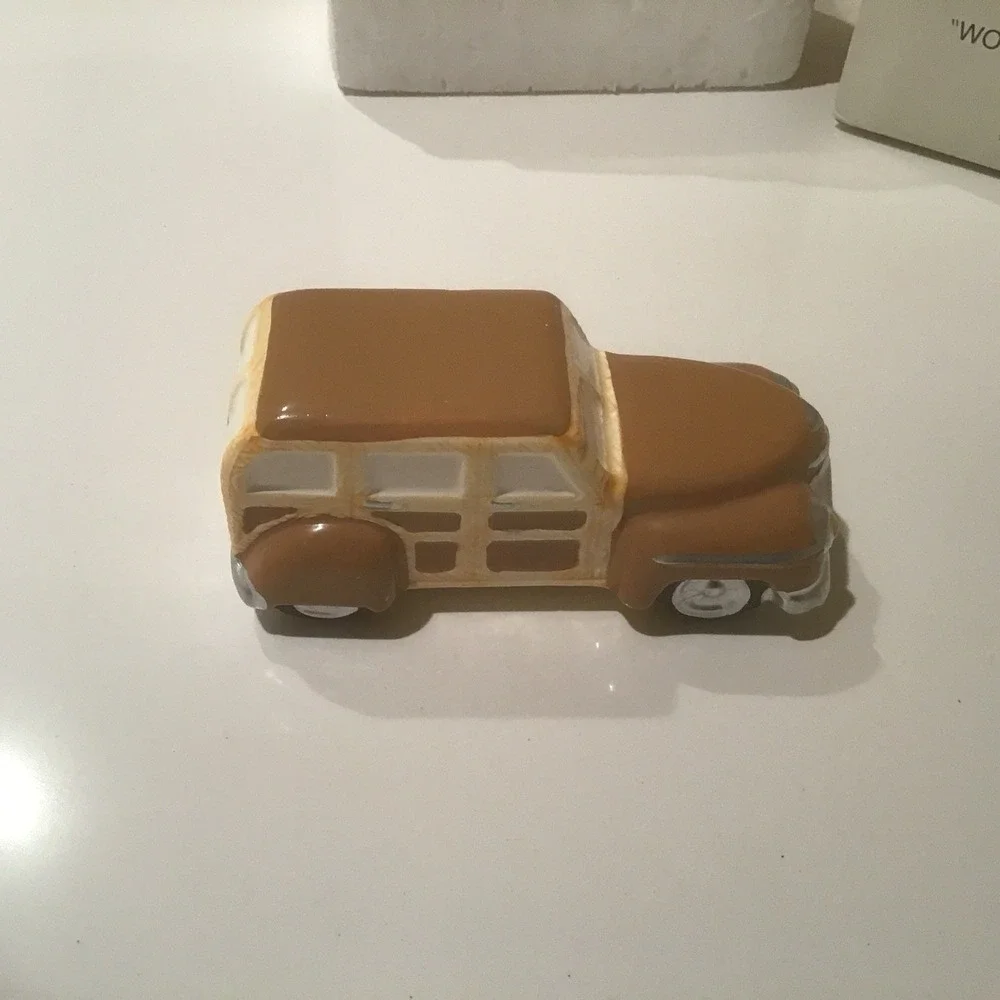 Vintage DEPT 56 Snow Village Woody Station Wagon 5136-5 1988 W/Box